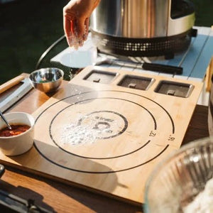 Solo Stove Pi Schneidebrett mit Auffangschalen - grillstir.comSolo Stove Pi Schneidebrett mit AuffangschalenSolo Stovegrillstir.com