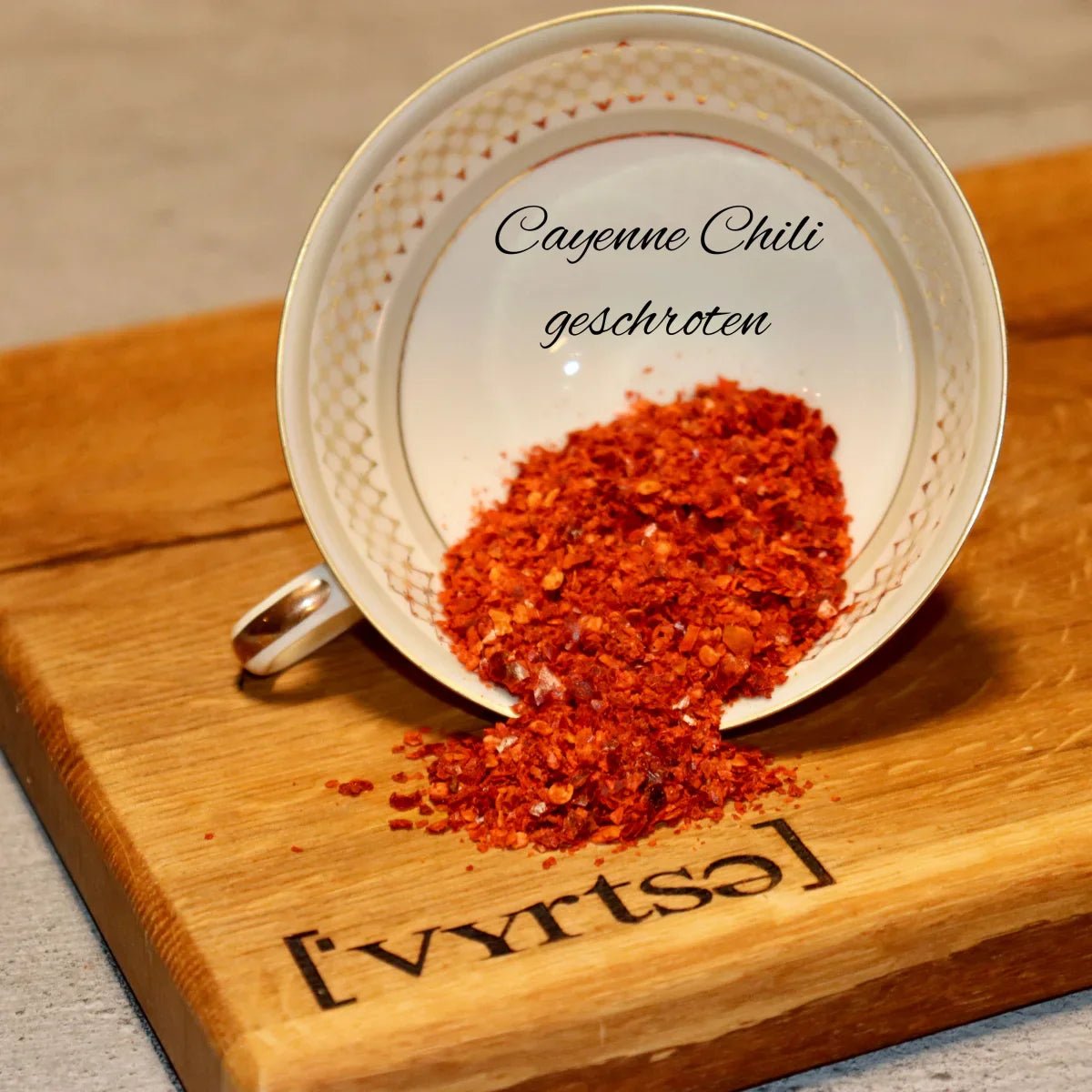 ['Vyrtse] Cayenne Chili geschrotet, 150g - grillstir.com['Vyrtse] Cayenne Chili geschrotet, 150gLebensmittel['Vyrtse]grillstir.com