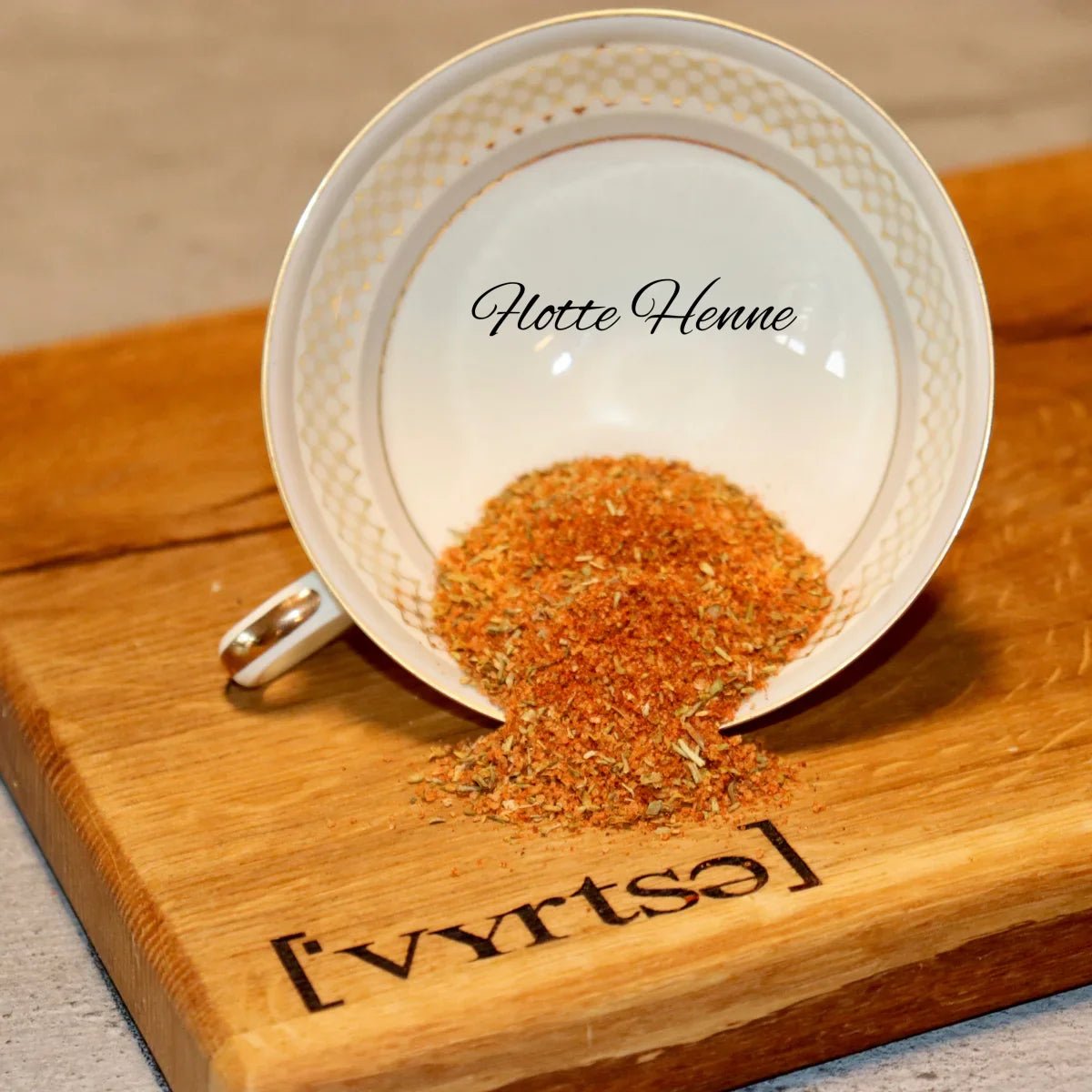 ['Vyrtse] Flotte Henne, 90g - grillstir.com['Vyrtse] Flotte Henne, 90gLebensmittel['Vyrtse]grillstir.com