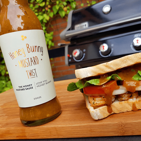 Zooze Honey Bunny Mustard Twist - Honig Senf Sauce, 280ml - grillstir.comZooze Honey Bunny Mustard Twist - Honig Senf Sauce, 280mlZoozegrillstir.com