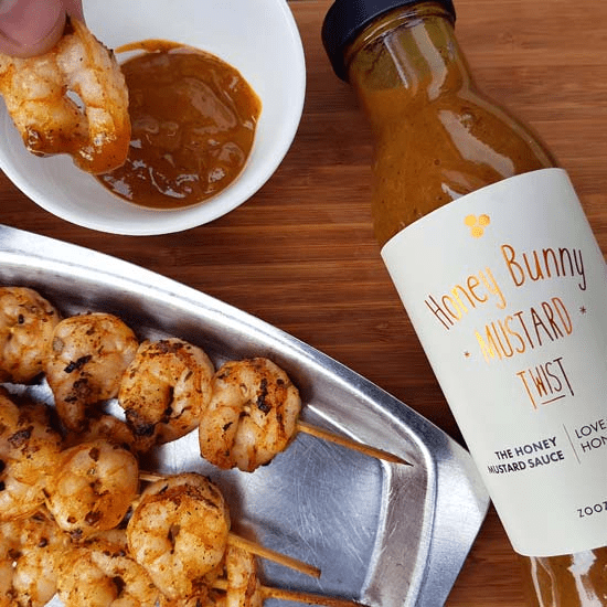 Zooze Honey Bunny Mustard Twist - Honig Senf Sauce, 280ml - grillstir.comZooze Honey Bunny Mustard Twist - Honig Senf Sauce, 280mlZoozegrillstir.com